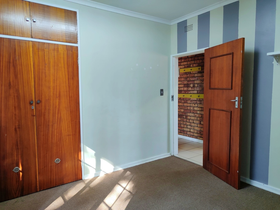 4 Bedroom Property for Sale in Flamwood North West
